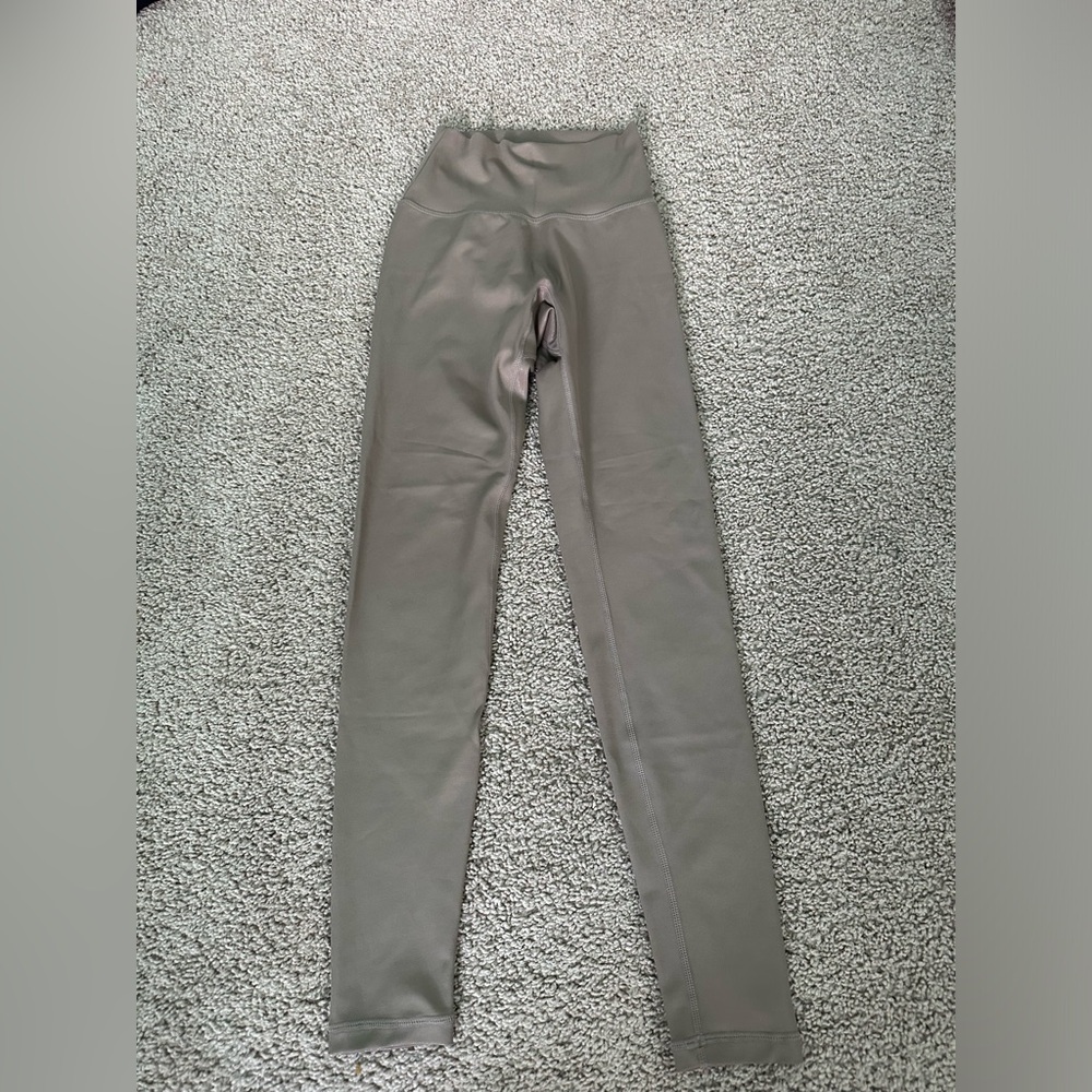 BuffBunny Shimmery High-Waisted Leggings